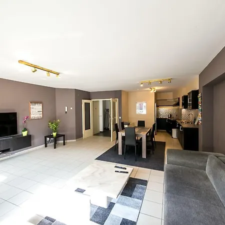 شقة Renovated In Center *