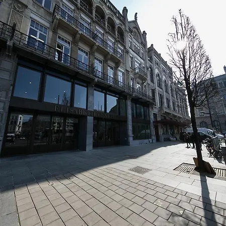 Renovated In Center * أنتويرب
