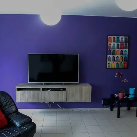 Renovated In Center * أنتويرب