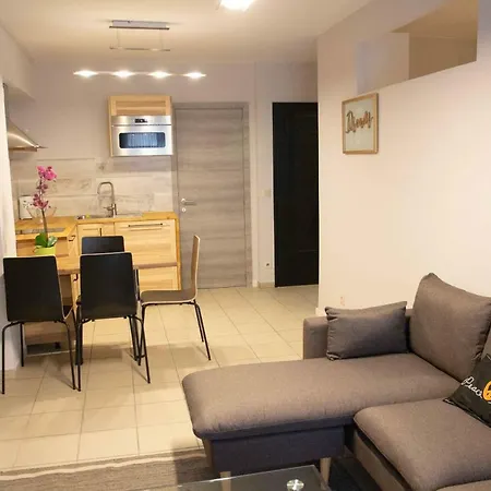 شقة Renovated In Center *