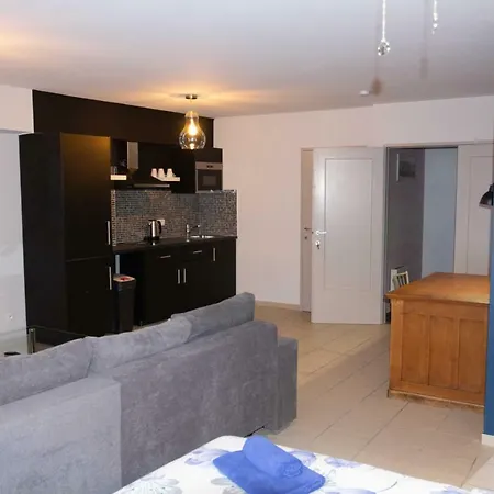 Renovated In Center * أنتويرب