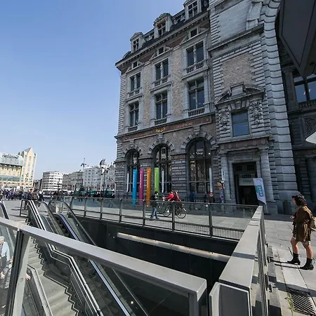 Renovated In Center * Antwerp