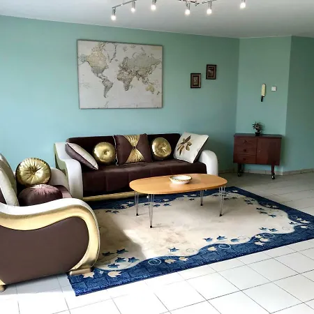 Renovated In Center Apartment